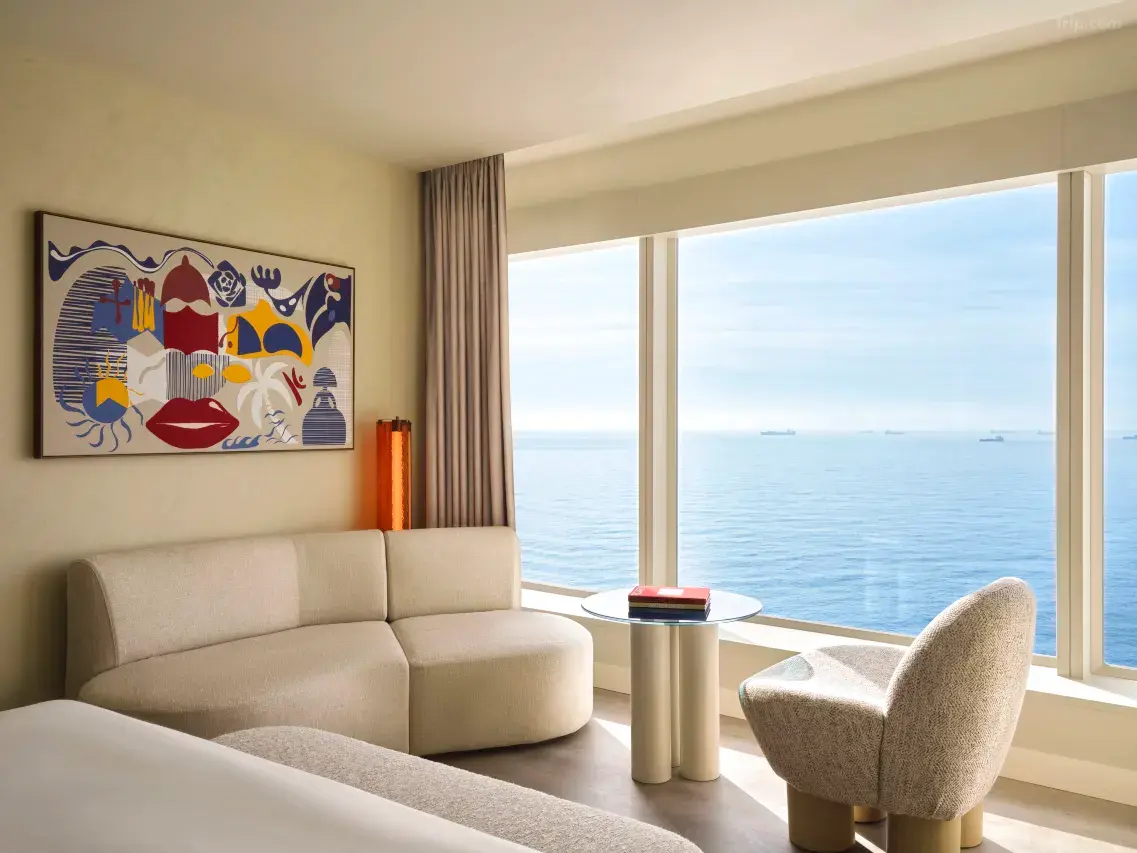 Premier Sky King Room — Trip.com listing photograph